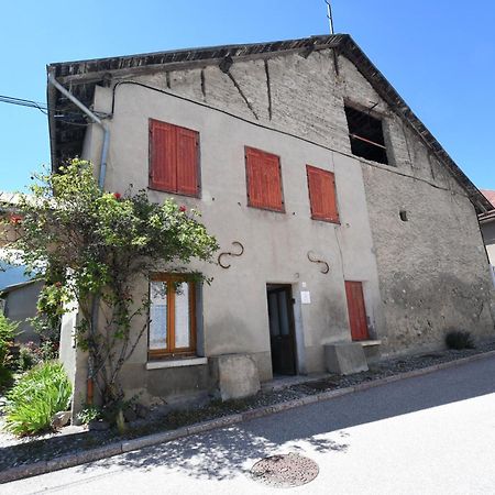 Appartement Studio Couple Cosy à Mont-Dauphin Extérieur photo