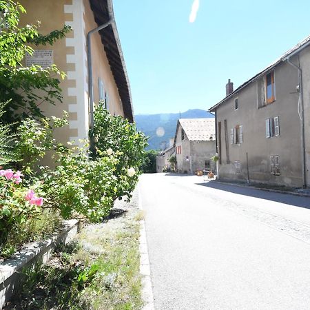 Appartement Studio Couple Cosy à Mont-Dauphin Extérieur photo