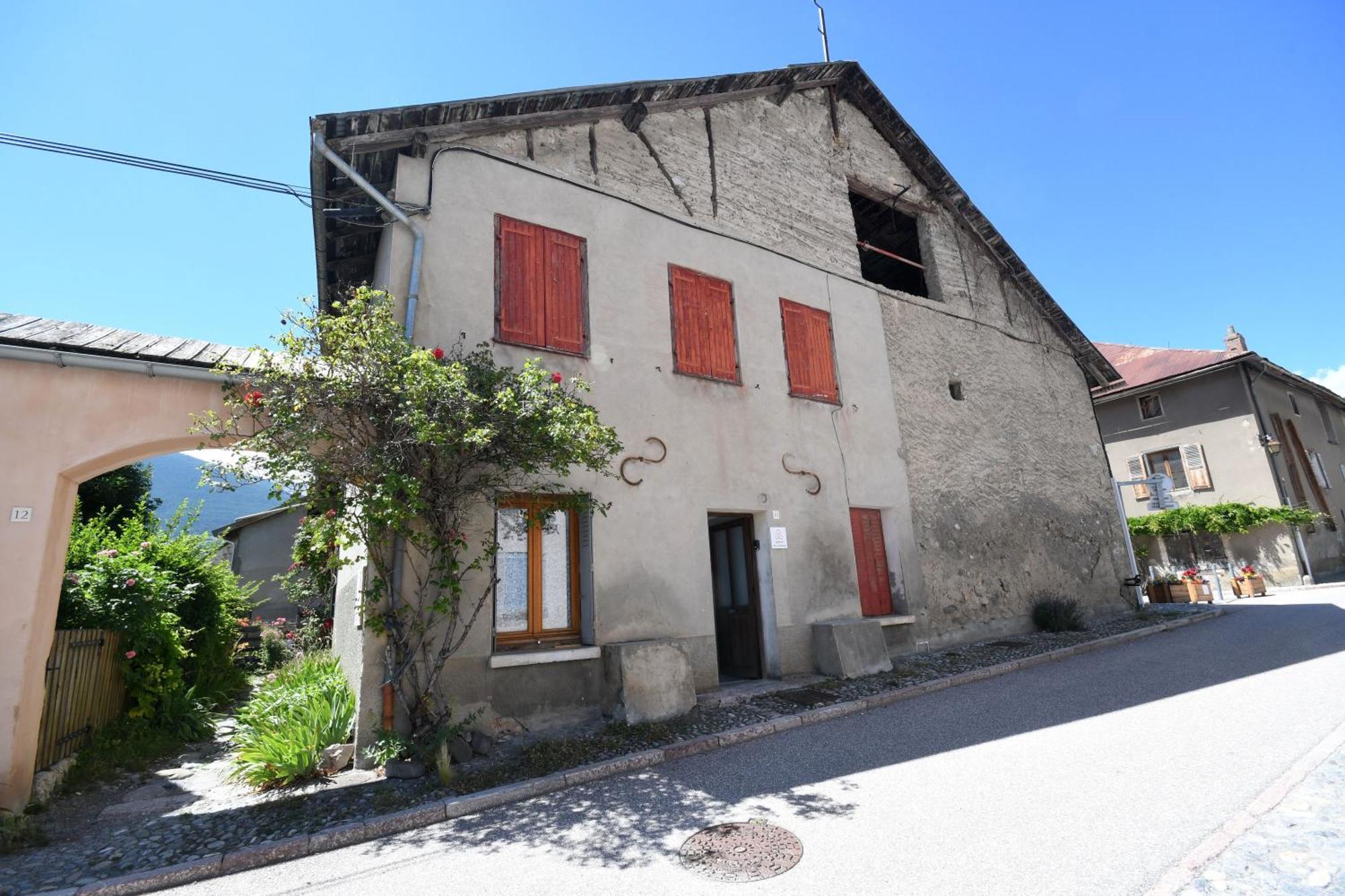 Appartement Studio Couple Cosy à Mont-Dauphin Extérieur photo